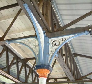 Clapham_Junction_Railway_Station_-_Detail_of_Roof_Columns_-_London_-_240404